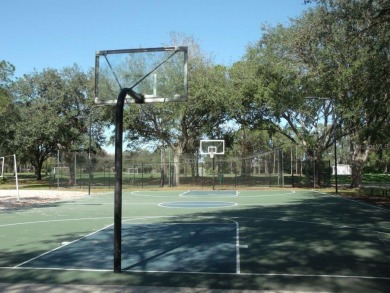 ***Seller is offering $10,000 towards buyers closing costs/rate on Hunters Green Country Club in Florida - for sale on GolfHomes.com, golf home, golf lot