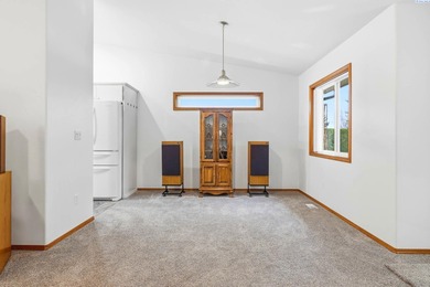 MLS# 289986 Welcome to this beautiful 1,720 sq ft single-level on Canyon Lakes Golf Course in Washington - for sale on GolfHomes.com, golf home, golf lot