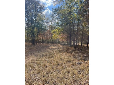 Come build a home in beautiful Holiday Island community.  Close on Holiday Island Executive Golf Course in Arkansas - for sale on GolfHomes.com, golf home, golf lot