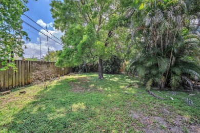 Charming 3-bed, 2-bath home in East Pompano Beach, just minutes on Pompano Beach Golf Course  in Florida - for sale on GolfHomes.com, golf home, golf lot