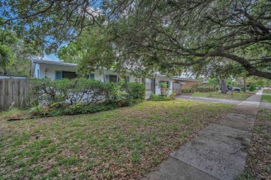 Charming 3-bed, 2-bath home in East Pompano Beach, just minutes on Pompano Beach Golf Course  in Florida - for sale on GolfHomes.com, golf home, golf lot