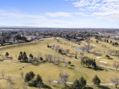 Overlooking the award-winning Hillcrest Golf Course, this fully on Hillcrest Country Club, Inc. in Idaho - for sale on GolfHomes.com, golf home, golf lot