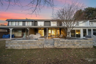 Overlooking the award-winning Hillcrest Golf Course, this fully on Hillcrest Country Club, Inc. in Idaho - for sale on GolfHomes.com, golf home, golf lot