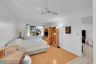 ***JUST LISTED****55+ COMMUNITY, THIS UNIT HAS IT ALL, ON THE on Sunrise Lakes Phase III in Florida - for sale on GolfHomes.com, golf home, golf lot