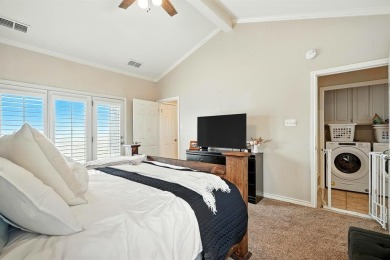 Newly updated Tamarisk gem in Fairway Oaks! This spacious on Abilene Country Club - South Course in Texas - for sale on GolfHomes.com, golf home, golf lot