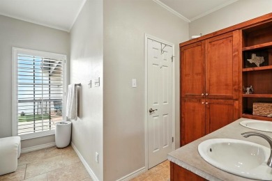 Newly updated Tamarisk gem in Fairway Oaks! This spacious on Abilene Country Club - South Course in Texas - for sale on GolfHomes.com, golf home, golf lot
