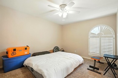 Newly updated Tamarisk gem in Fairway Oaks! This spacious on Abilene Country Club - South Course in Texas - for sale on GolfHomes.com, golf home, golf lot