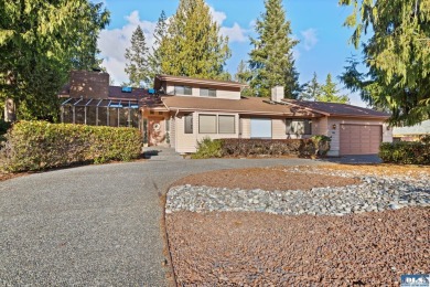 106 Fairway Pl on SunLand Golf and Country Club in Washington - for sale on GolfHomes.com, golf home, golf lot