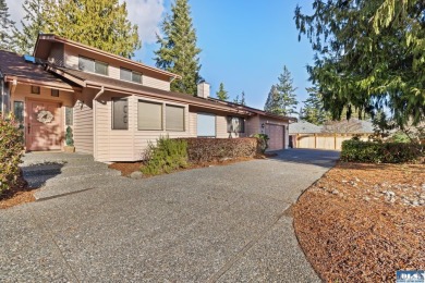 106 Fairway Pl on SunLand Golf and Country Club in Washington - for sale on GolfHomes.com, golf home, golf lot