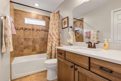 Like-New, PRICED TO SELL! Modern Affordable Low-Maintenance on Arlington Ridge Golf Club in Florida - for sale on GolfHomes.com, golf home, golf lot