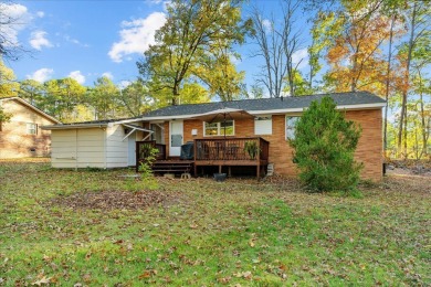 This BEAUTIFUL 3-bedroom BRICK home is located a short walk away on Dalton Golf and Country Club in Georgia - for sale on GolfHomes.com, golf home, golf lot