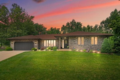 IN RECEIPT OF MULTIPLE OFFERS. SELLERS REQUEST SUBMISSION on Buena Vista Golf Course in Illinois - for sale on GolfHomes.com, golf home, golf lot