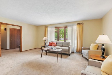 IN RECEIPT OF MULTIPLE OFFERS. SELLERS REQUEST SUBMISSION on Buena Vista Golf Course in Illinois - for sale on GolfHomes.com, golf home, golf lot