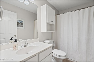This well-maintained 1,780 square foot home is located in the on Wedgewood Golfers Club in Mississippi - for sale on GolfHomes.com, golf home, golf lot