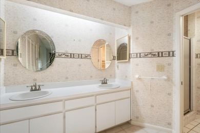 One or more photo(s) has been virtually staged. Discover easy on Mainlands Golf Club in Florida - for sale on GolfHomes.com, golf home, golf lot