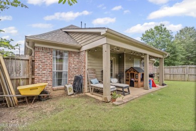 This well-maintained 1,780 square foot home is located in the on Wedgewood Golfers Club in Mississippi - for sale on GolfHomes.com, golf home, golf lot