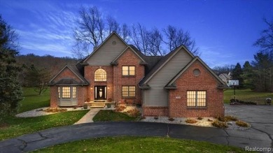 Gorgeous 2 story executive style home on a quiet cul-de-sac on 1 on Brentwood Golf and Country Club in Michigan - for sale on GolfHomes.com, golf home, golf lot