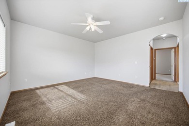 MLS# 288662 Custom-built rambler located in the desirable Sun on Sun Willows in Washington - for sale on GolfHomes.com, golf home, golf lot