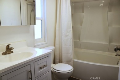 Incredible opportunity in Tri Palm Estates! This fresh 3-bedroom on The Club At Shenandoah Springs in California - for sale on GolfHomes.com, golf home, golf lot