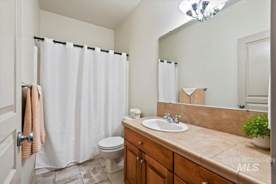 Beautifully maintained single-level home in a desirable Nampa on Ridgecrest Golf Course in ID - for sale on GolfHomes.com, golf home, golf lot