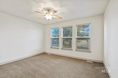 Beautifully maintained single-level home in a desirable Nampa on Ridgecrest Golf Course in ID - for sale on GolfHomes.com, golf home, golf lot