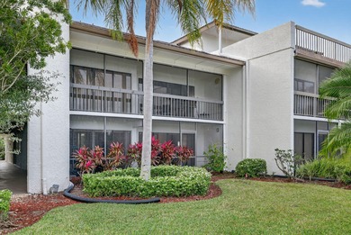 Beautiful 2 Bedroom, 2 Bathroom 1st Floor Condo Overlooking the on Meadowood Golf and Tennis Club in Florida - for sale on GolfHomes.com, golf home, golf lot