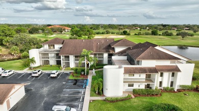 Beautiful 2 Bedroom, 2 Bathroom 1st Floor Condo Overlooking the on Meadowood Golf and Tennis Club in Florida - for sale on GolfHomes.com, golf home, golf lot
