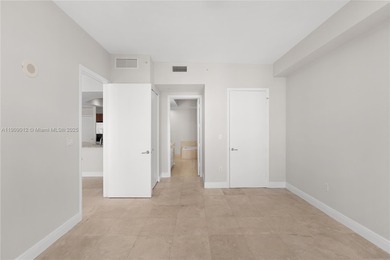 Bright and spacious penthouse in Turnberry Village with soaring on Turnberry Isle Resort and Club in Florida - for sale on GolfHomes.com, golf home, golf lot