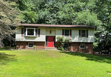 Beautifully Updated Home in Prime Location SOLD on Treasure Lake - Gold in Pennsylvania - for sale on GolfHomes.com, golf home, golf lot