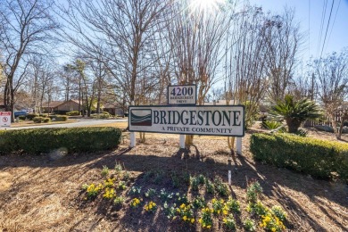 This condo is located in Phenix City near Lakewood Golf Course on Lakewood Golf Course in Alabama - for sale on GolfHomes.com, golf home, golf lot