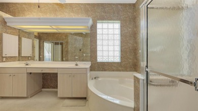 Under contract-accepting backup offers. Fantastic opportunity in on The Venice Golf and Country Club in Florida - for sale on GolfHomes.com, golf home, golf lot