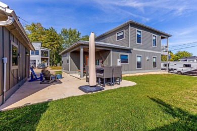 Lake Life Awaits at Buckeye Lake!  Are you ready to enjoy lake on Harbor Hills Country Club in Ohio - for sale on GolfHomes.com, golf home, golf lot