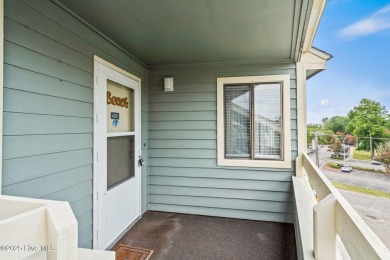 This beautifully maintained, open-concept condo is a must-see! on Possum Trot Golf Course in South Carolina - for sale on GolfHomes.com, golf home, golf lot
