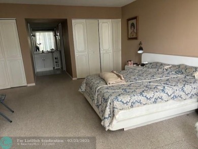 ALL AGES!! Charming and spacious first floor 3/3 condominium in on Inverrary Country Club in Florida - for sale on GolfHomes.com, golf home, golf lot