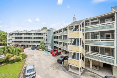 This beautifully maintained, open-concept condo is a must-see! on Possum Trot Golf Course in South Carolina - for sale on GolfHomes.com, golf home, golf lot