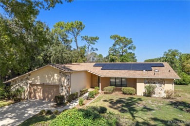 Welcome to this beautiful 3-bedroom, 2-bathroom home located in on Sugarmill Woods Golf and Country Club in Florida - for sale on GolfHomes.com, golf home, golf lot