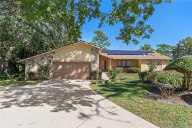Welcome to this beautiful 3-bedroom, 2-bathroom home located in on Sugarmill Woods Golf and Country Club in Florida - for sale on GolfHomes.com, golf home, golf lot