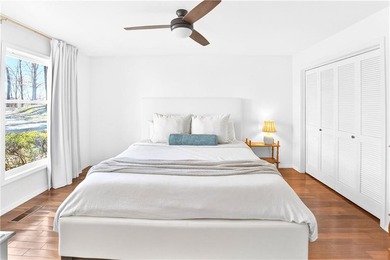 Welcome to this charming 2-bedroom, 2.5-bath low maintenance on Bella Vista Country Club - Berksdale in Arkansas - for sale on GolfHomes.com, golf home, golf lot