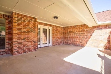 This beautiful 3-bedroom, 3-bathroom brick home in the heart of on Cedar Creek Country Club in Texas - for sale on GolfHomes.com, golf home, golf lot