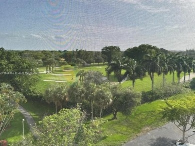 GREAT LOCATION, centrally located in Pembroke Pines at Park on Pembroke Lakes Golf Club in Florida - for sale on GolfHomes.com, golf home, golf lot