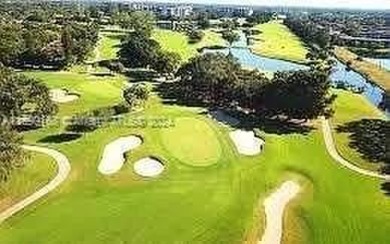 GREAT LOCATION, centrally located in Pembroke Pines at Park on Pembroke Lakes Golf Club in Florida - for sale on GolfHomes.com, golf home, golf lot
