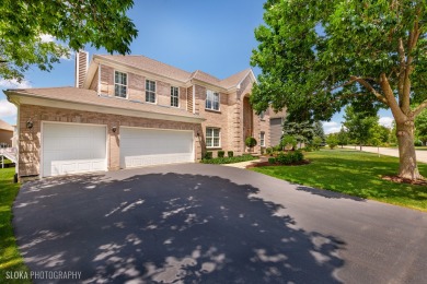 Desirable Executive Home In The Greens of Boulder Ridge. From on Boulder Ridge Country Club in Illinois - for sale on GolfHomes.com, golf home, golf lot