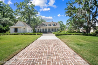 Custom-crafted, impeccably refreshed, and maintained, 5 Old Oak on Oldfield Golf Club in South Carolina - for sale on GolfHomes.com, golf home, golf lot