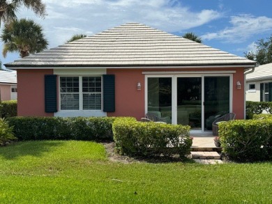 Lovely 3 Bedroom, 2 Bath golf course home in Vero's premier on Oak Harbor Country Club in Florida - for sale on GolfHomes.com, golf home, golf lot