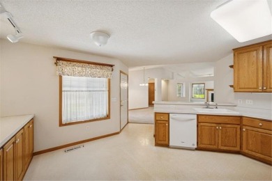Welcome to easy, stair-free living in this beautiful 2-bedroom on Edinburgh USA in Minnesota - for sale on GolfHomes.com, golf home, golf lot