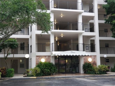 Best priced large unit in sought after Palm Aire CC! Very on Palm-Aire Country Club and Resort - Palms in Florida - for sale on GolfHomes.com, golf home, golf lot
