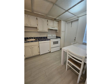 Best priced large unit in sought after Palm Aire CC! Very on Palm-Aire Country Club and Resort - Palms in Florida - for sale on GolfHomes.com, golf home, golf lot