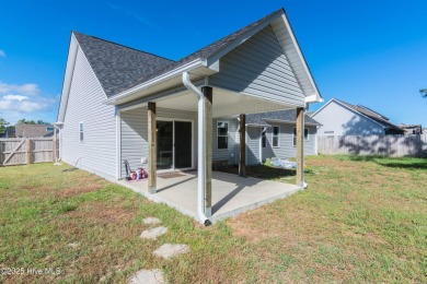 Welcome home to this beautifully maintained 3-bedroom, 2-bath on North Shore Country Club in North Carolina - for sale on GolfHomes.com, golf home, golf lot