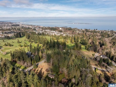 Approximately 3/4 acre in a neighborhood of upscale homes on Peninsula Golf Club Inc. in Washington - for sale on GolfHomes.com, golf home, golf lot