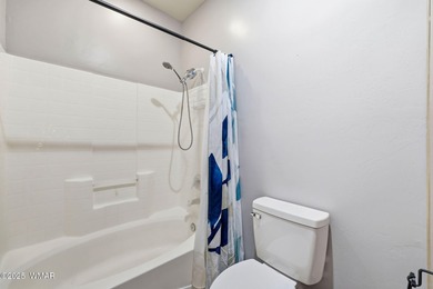 Updated townhome in the Pinetop Country Club area, offering an on Pinetop Lakes Country Club in Arizona - for sale on GolfHomes.com, golf home, golf lot